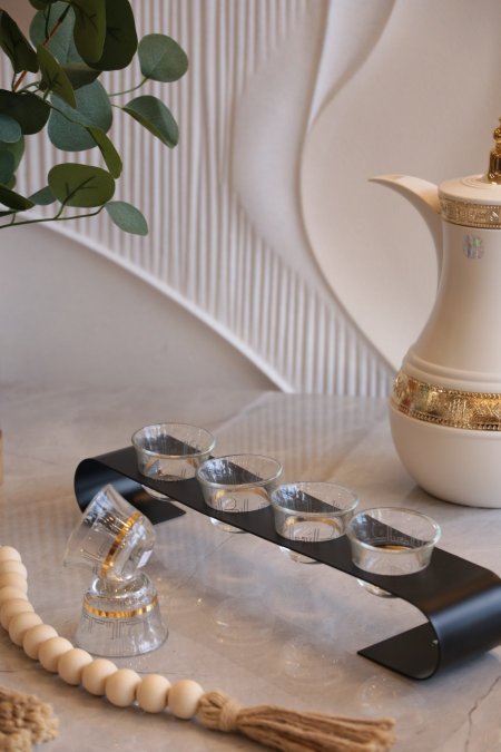 ستاند عريض لفناجين القهوة 