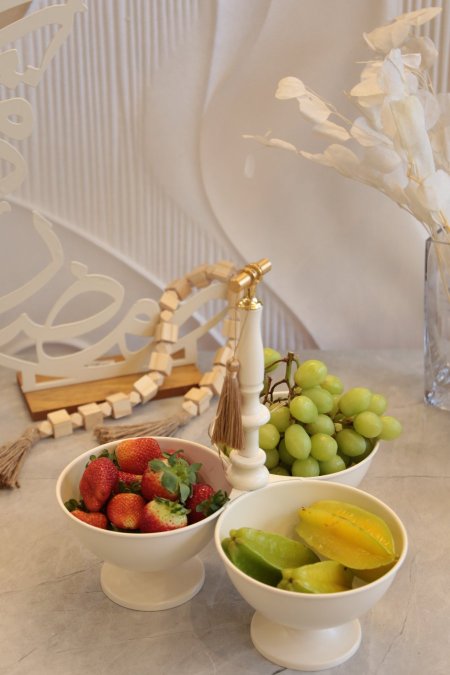 مضيفة 3 صحون مجور 