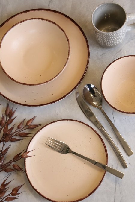 طقم صحون بورسلان 24 قطعة