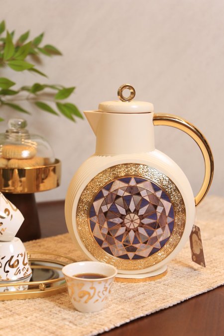 تيرموس قهوة مدور بلاستك بيج مزخرف