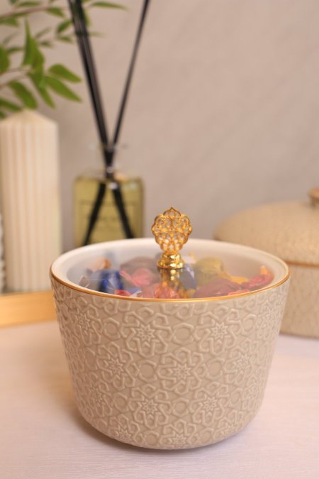 مضيفة بورسلان  مدور غطا اكرلك