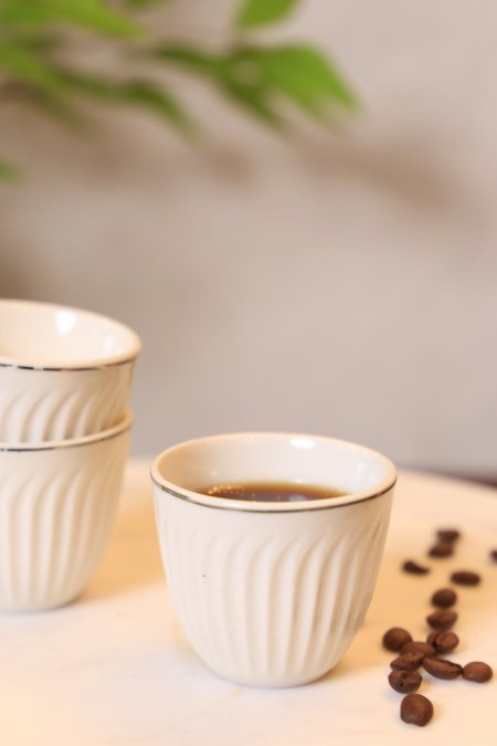 فناجين قهوة سادة 12 ابيض حيف ذهبي