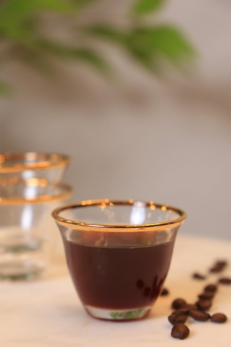 فناجين قهوة سادة 12 شفاف حيف ذهبي عريض