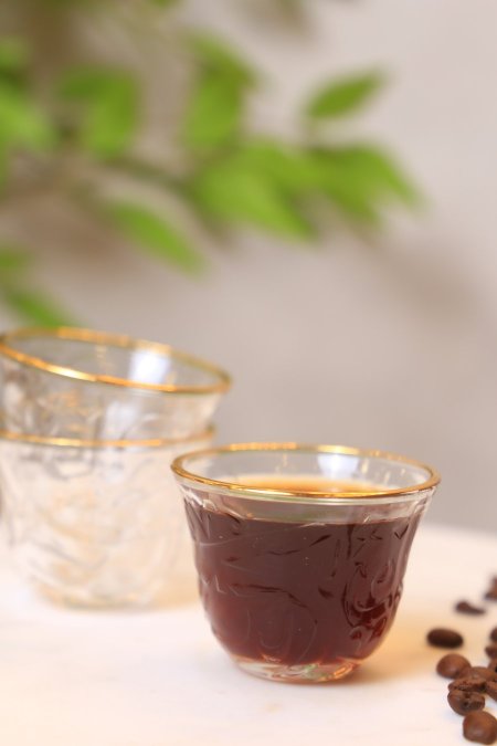 فناجين قهوة سادة شفاف مزخرف حيف ذهبي