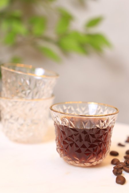 فناجين قهوة 12 سادة مبزر حيف ذهبي