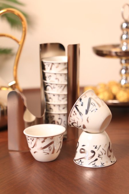 فناجين قهوة سادة