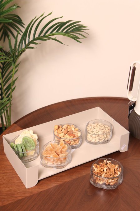 صحون مكسرات شفاف