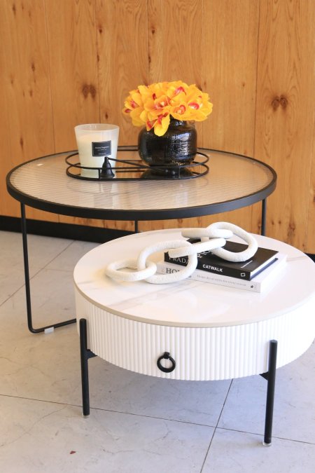 طاولات وسط قطعتين ابيض واسود