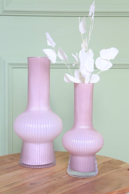 فازات وردي محزز