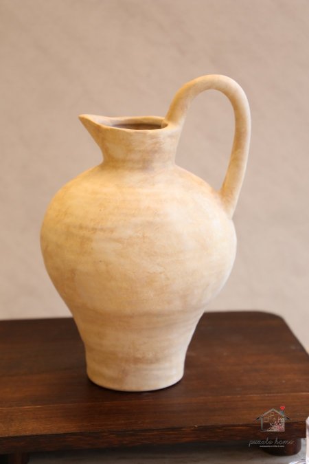 ابريق فخار ديكور